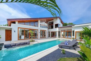 Outdoor pool - The Aurum Canggu Villas by Nagisa Bali (Canggu)