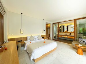 Desk, laptop workspace, free WiFi, bed sheets - The Aurum Canggu Villas by Nagisa Bali (Canggu)