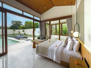 Desk, laptop workspace, free WiFi, bed sheets - The Aurum Canggu Villas by Nagisa Bali (Canggu)