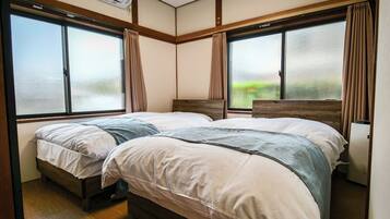 3 chambres, fer et planche à repasser, Wi-Fi, draps fournis