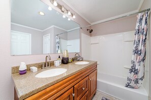 Bathroom - CDNH Villa at Katy Lake (Katy)