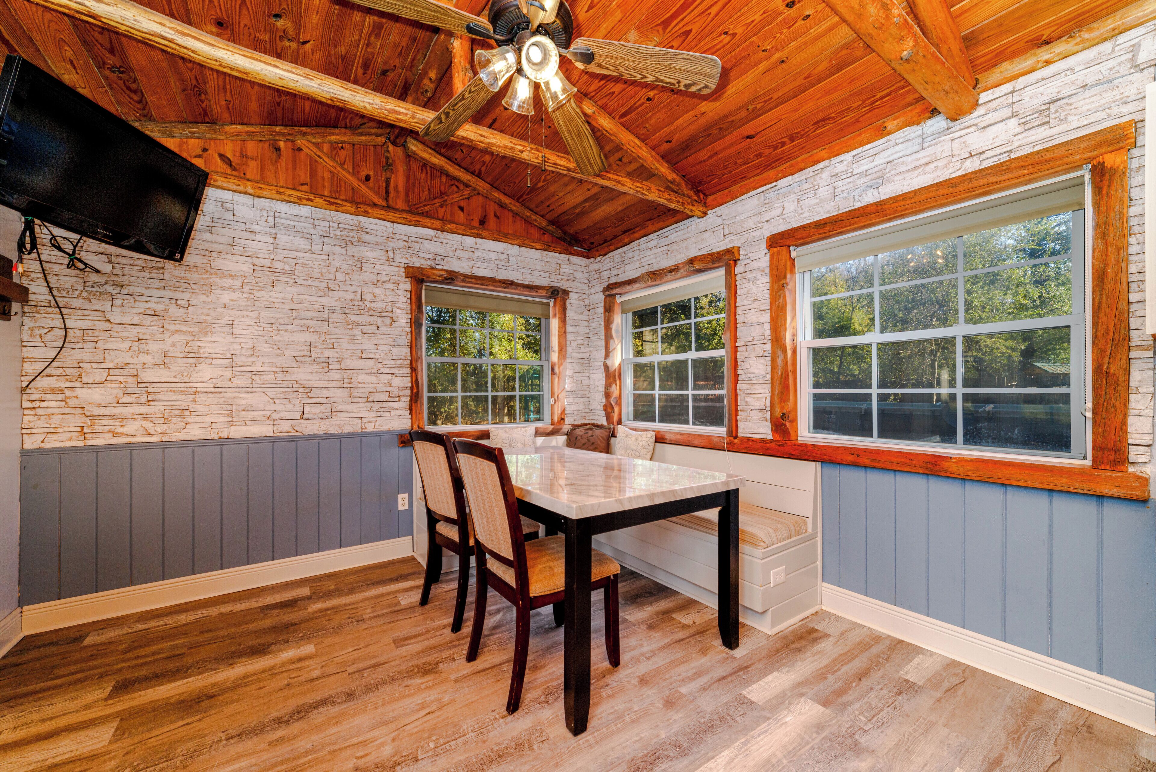 Basic House, Patio | Private kitchen | Full-size fridge, microwave, oven, stovetop