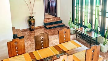 Superior Double Room | Living area