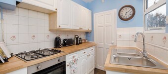 Three Bedroom House | York Getaway 1#