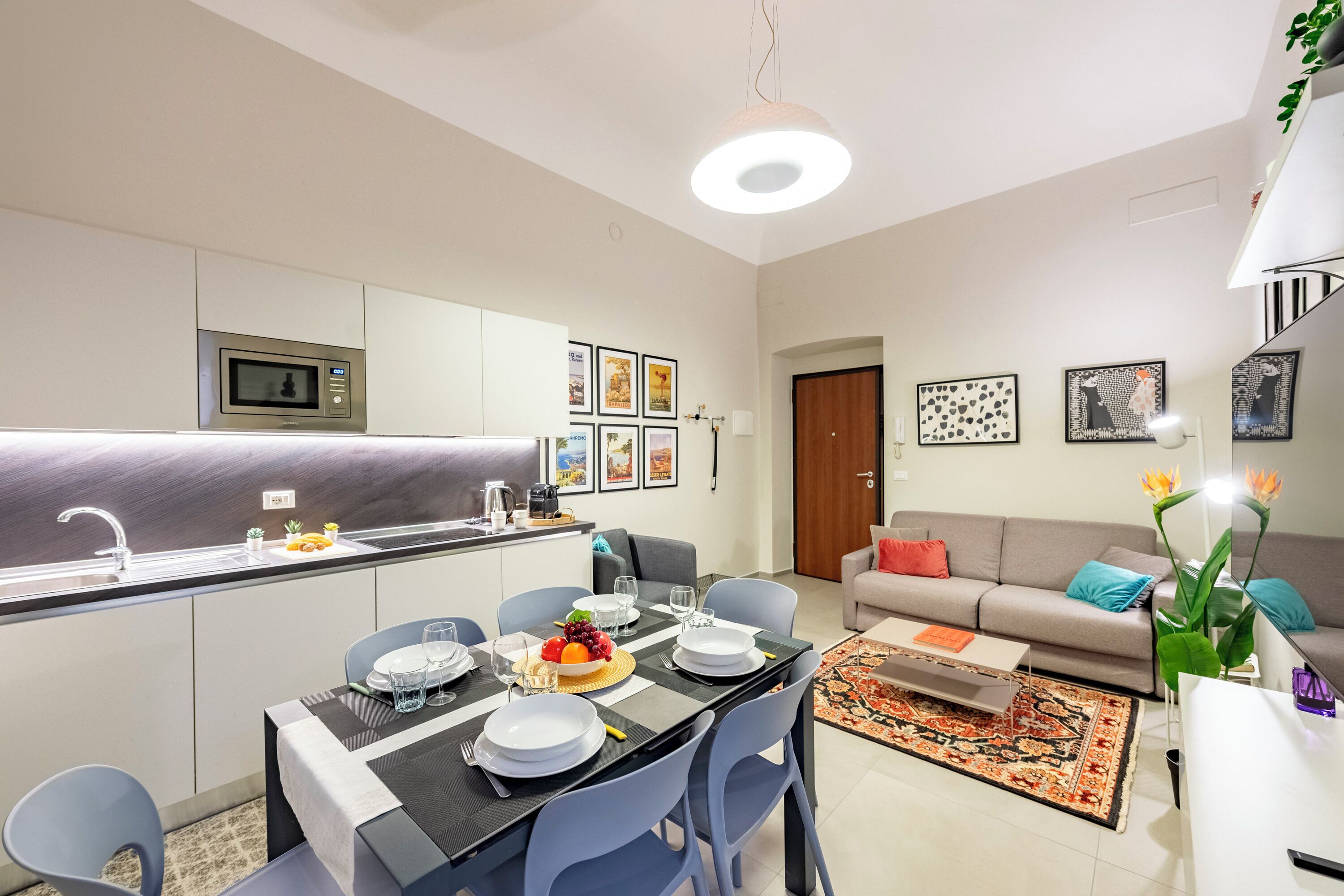 Standard-Apartment, Mehrere Schlafzimmer (Lovely Flat In Genova Historic Center) | Essbereich im Zimmer