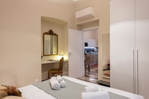 家庭公寓, 多间卧室 (Lovely Flat In Genova Historic Center) | 1 多间卧室、熨斗/熨衣板、免费 WiFi、床单