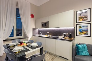 Private kitchen - Lovely Flat In Genova Historic Center Apartments (Genoa)