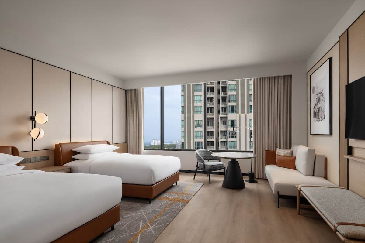 Minibar, in-room safe, blackout drapes, soundproofing