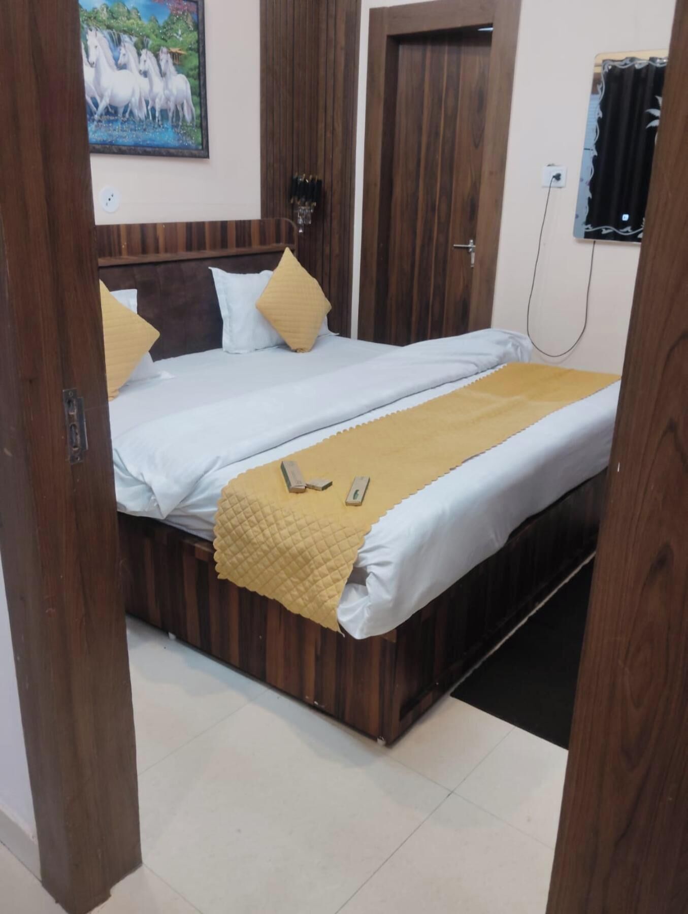 Deluxe Double Room | Free WiFi