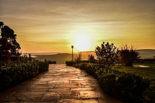 Sheerdrop ; An idyllic Countryside home in Nakuru Kenya with stunning Views