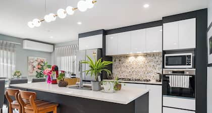 Auckland Golden Phoenix Holiday Homes