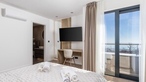 4 bedrooms, iron/ironing board, free WiFi, bed sheets - Casa Fani by Villas Guide (Icici)