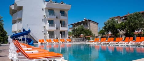 Seasonal outdoor pool