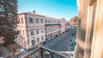 Superior Triple Room, Balcony, City View