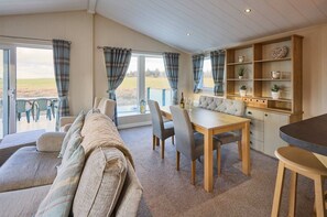 House | 2 bedrooms - Host Stay Portland 2 (Hexham)