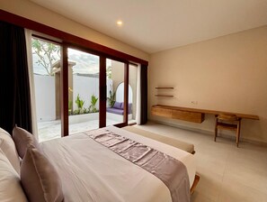 Two-Bedroom Villa with Private Pool | 花園景
