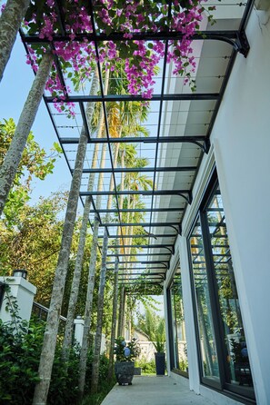 Exterior detail - Riverside Retreat: Infinity Pool & Sauna Luxury at Private Villa (Thành phố Hội An)