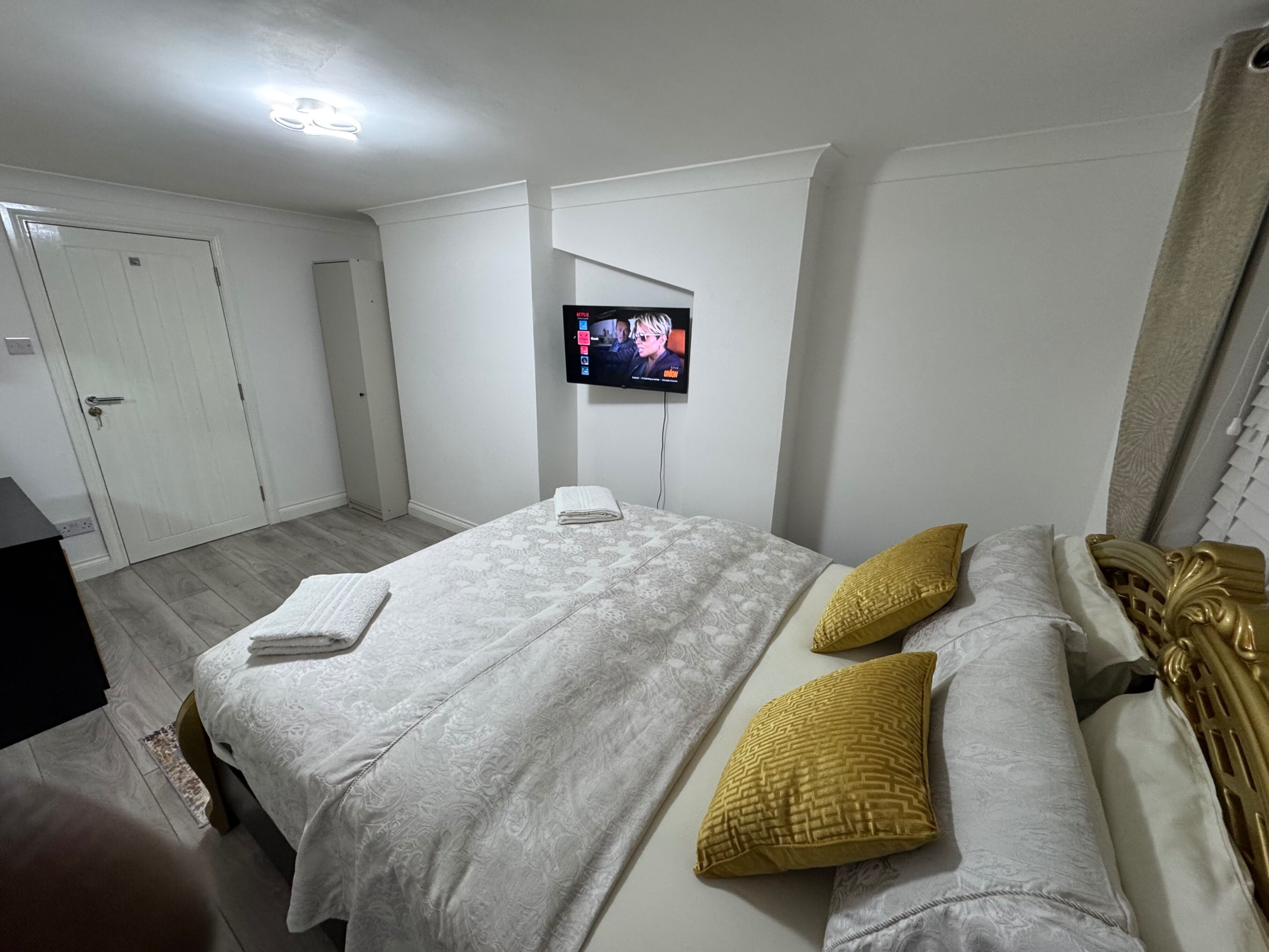 Apartment | 2 bedrooms, iron/ironing board, free WiFi, bed sheets