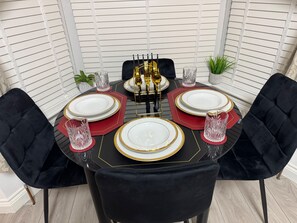 Apartment | Dining