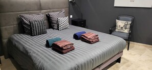 5 bedrooms, in-room safe, iron/ironing board, travel cot