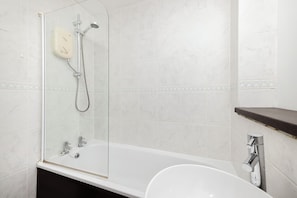 Deluxe-Apartment, Stadtblick | Badezimmer