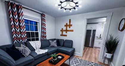 Heights House - 93 Walkscore~Halloween~Grill