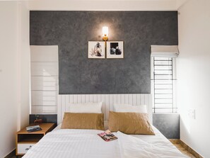 Suite Deluxe, balcón | Escritorio, sistema de insonorización, wifi gratis