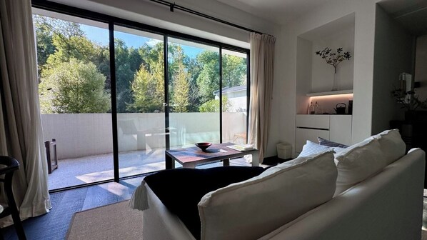 Deluxe Double Room, Balcony, Mountain View