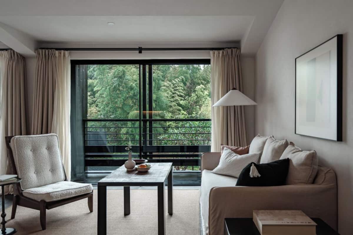 Premium bedding, down duvets, free minibar, individually decorated