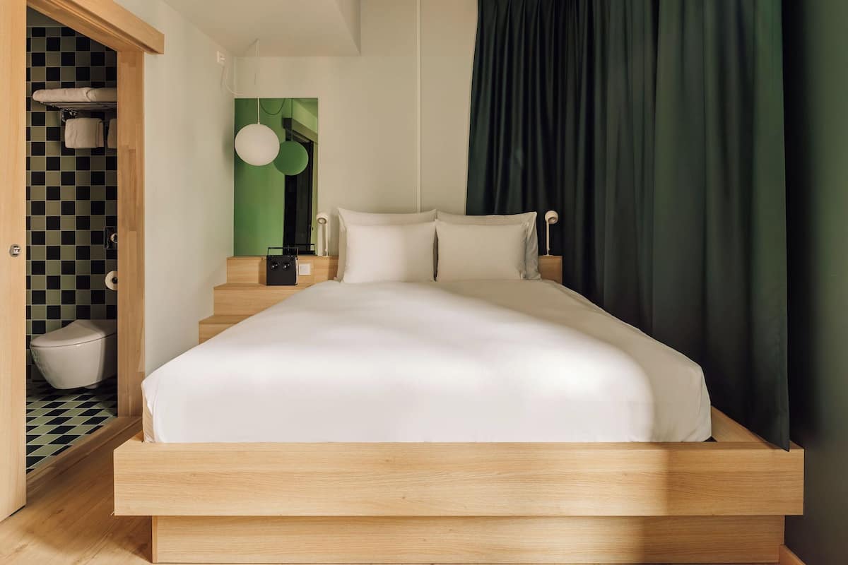 Chambre Supérieure (Hobo Courtyard) | Literie hypoallergénique, minibar