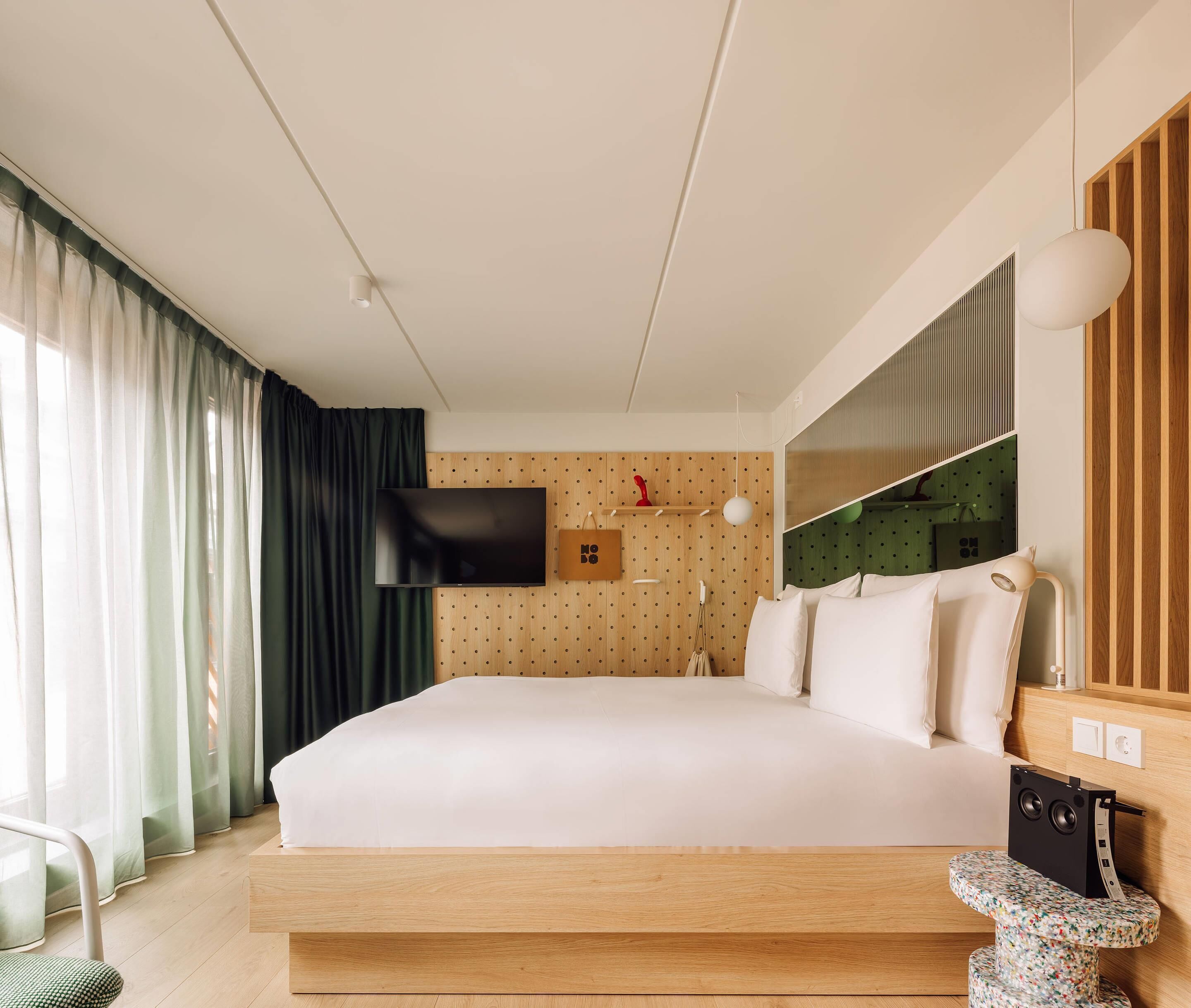 Hypo-allergenic bedding, minibar, laptop workspace, blackout curtains