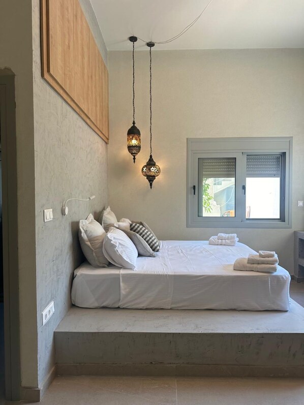 1 chambre, fer et planche à repasser, lit parapluie, Wi-Fi gratuit