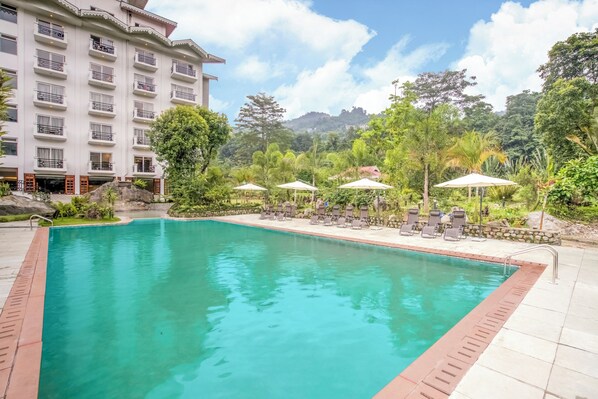 Kolam renang outdoor