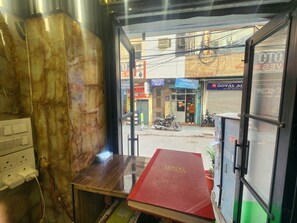 City view - Hotel The Divine (New Delhi)