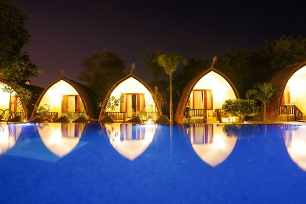 Outdoor pool - Living Asia Sunset Resort (Gili Air)