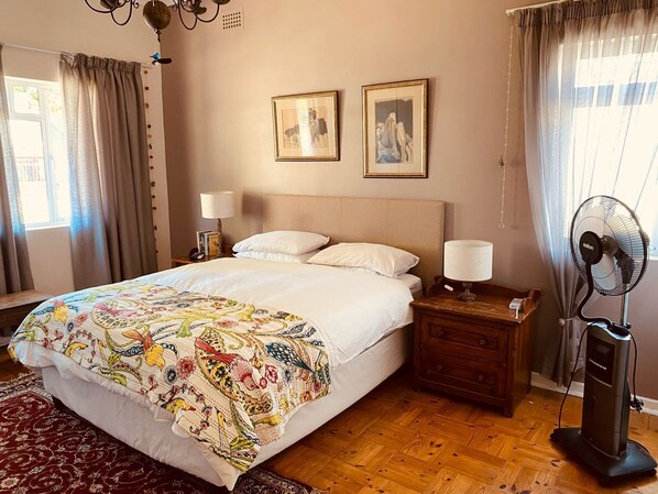 1 bedroom, desk, free WiFi, bed sheets