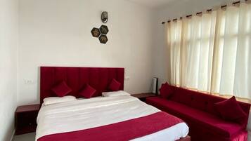 Family Twin Room, Balcony | In-room safe, desk, iron/ironing board (on request), WiFi (free)
