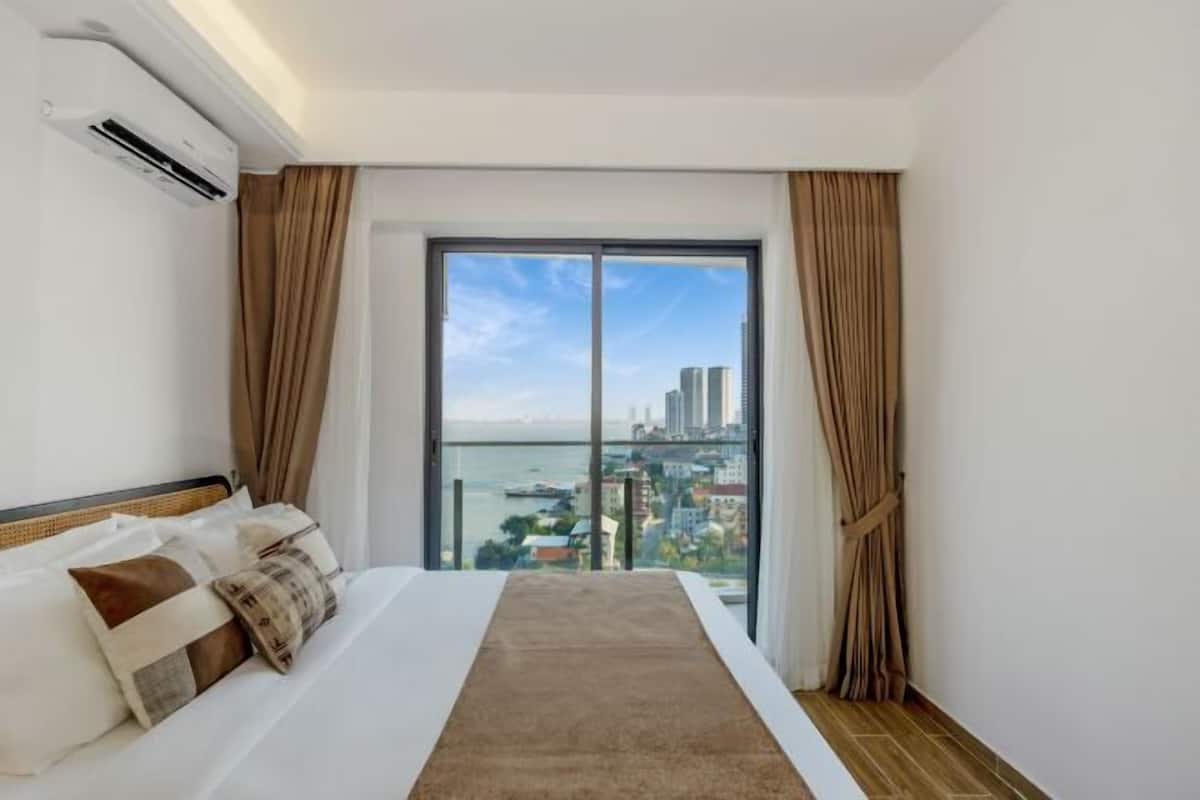 Minibar, Zimmersafe, Verdunkelungsvorhänge, schallisolierte Zimmer