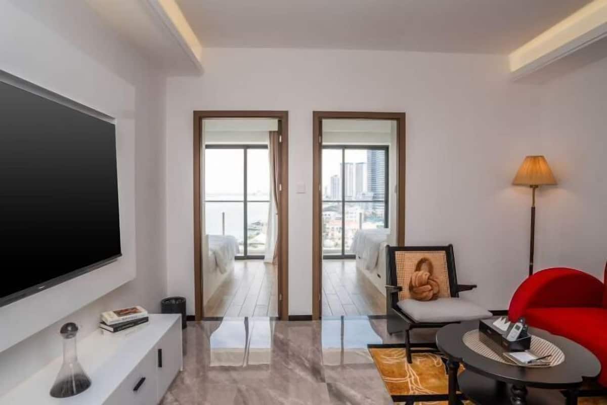 Minibar, Zimmersafe, Verdunkelungsvorhänge, schallisolierte Zimmer