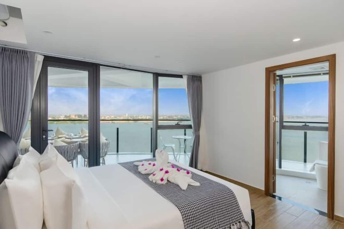 Minibar, Zimmersafe, Verdunkelungsvorhänge, schallisolierte Zimmer