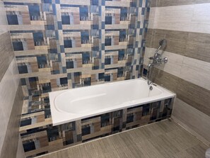 Familienzimmer | Badezimmer