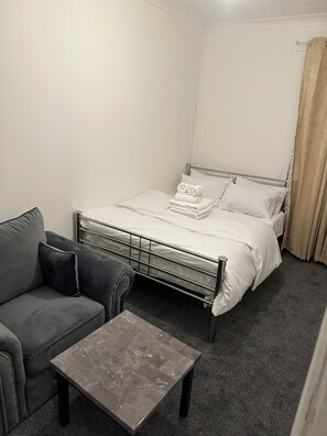 2 Schlafzimmer, Bügeleisen/Bügelbrett, WLAN, Bettwäsche