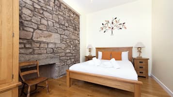 Comfort appartement, uitzicht op stad | 1 slaapkamer, een strijkplank/strijkijzer, gratis wifi, beddengoed