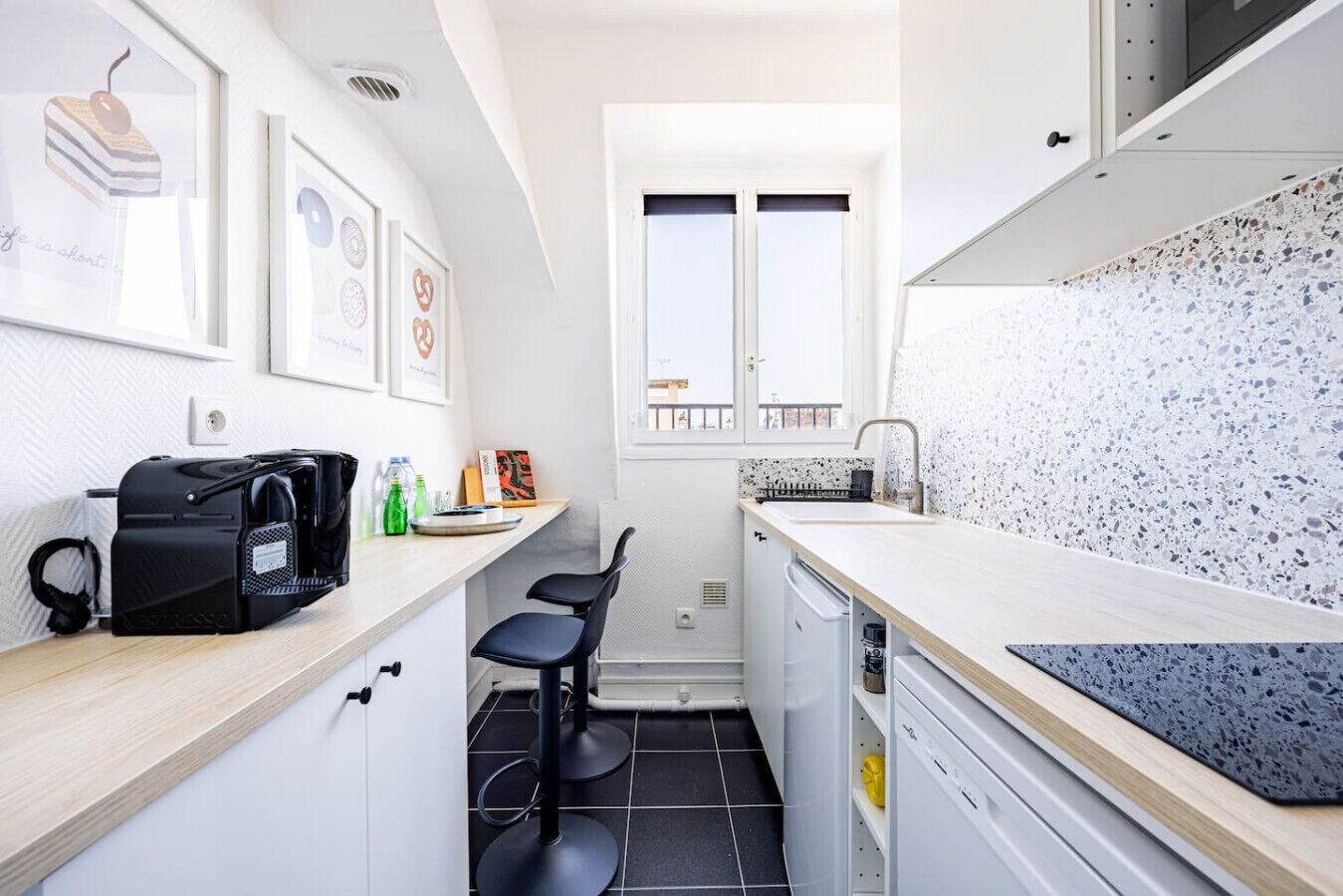 Fridge, microwave, dishwasher, coffee/tea maker