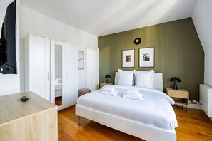 1 slaapkamer, een strijkplank/strijkijzer, reisbedje, wifi