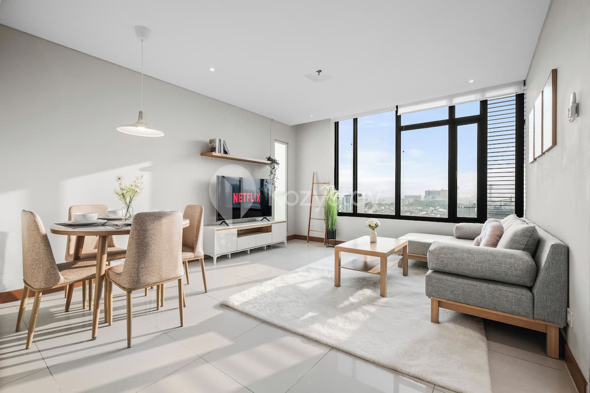 Departamento, 2 habitaciones, vista a la ciudad | Área de sala de estar