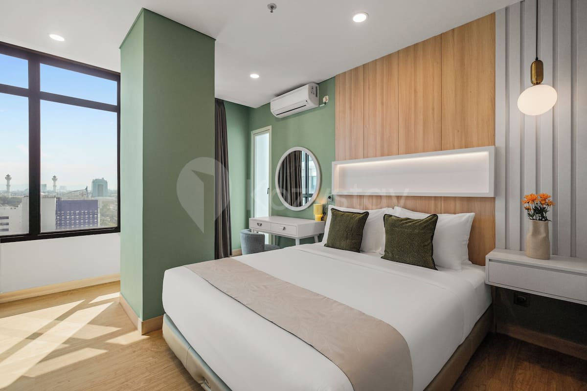 Apartamento, 2 habitaciones, vistas a la ciudad | Escritorio y espacio para trabajar con un portátil
