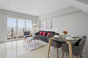 Living area - Magnolia Aparthotel by Kozystay - Kebon Jeruk (Jakarta)