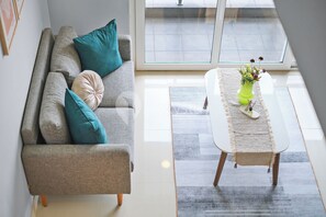 Apartment, 2 Bedrooms, City View | Living area