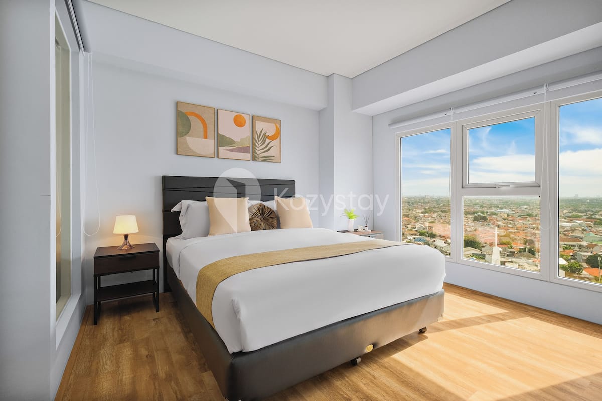 Appartamento, 2 camere da letto, vista città | 2 camere, una scrivania, postazione laptop, ferro/asse da stiro